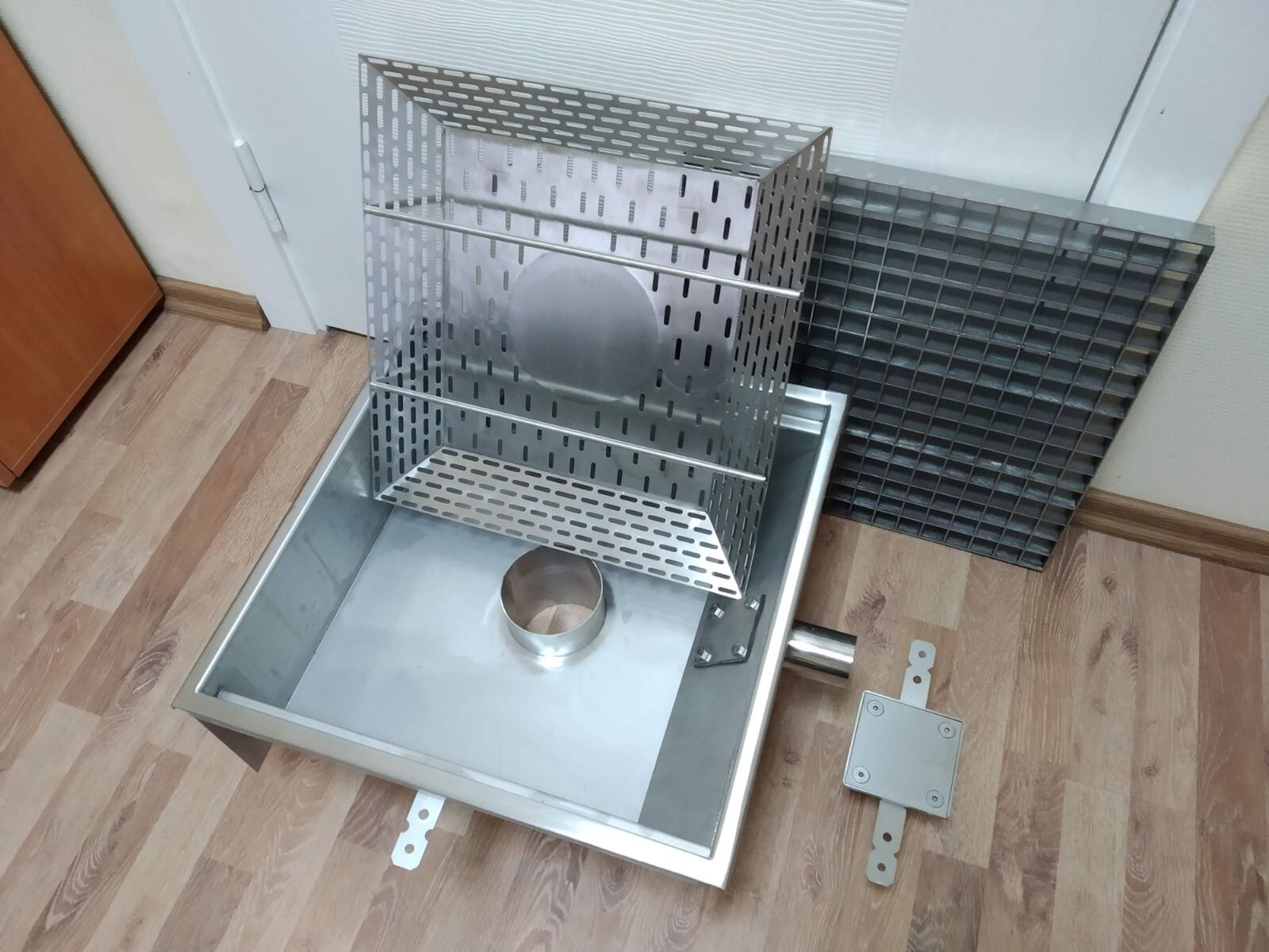 Трап из нержавеющей стали канализационный вертикальный, с гидрозатвором ...