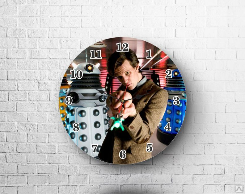 Доктор час doctor clock. Часы доктор. Часы доктора кто. Сувенирные часы с доктором. Настенные часы доктор кто.