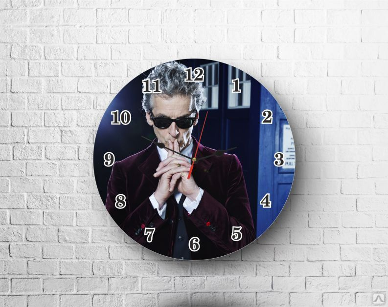 Доктор час doctor clock. Часы доктор. Часы доктора кто. Часы для врача. Часы мастера доктор кто.