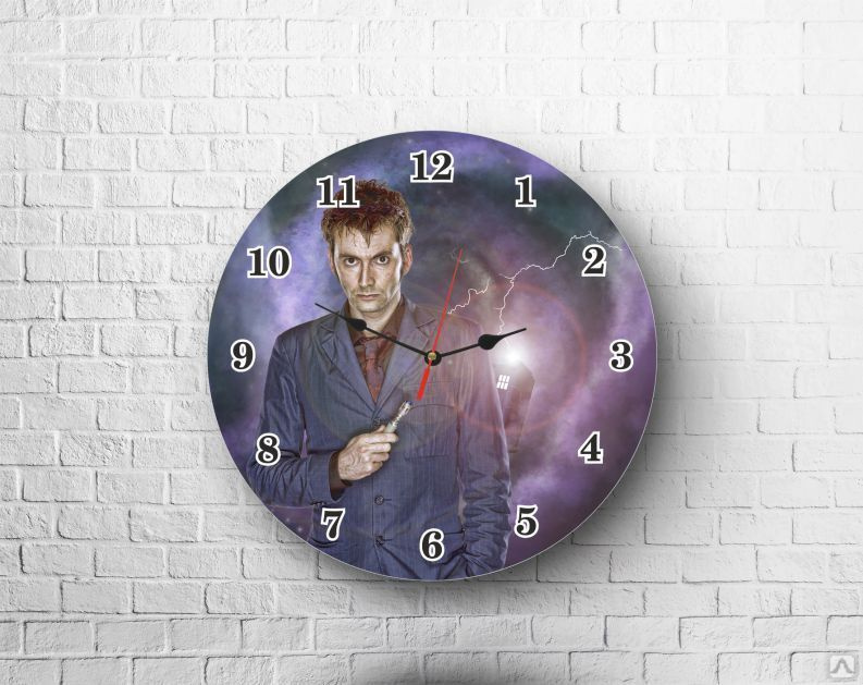 Доктор час doctor clock. Часы доктор. Часы доктора кто. Часы для врача настенные. Карманные часы доктора кто.
