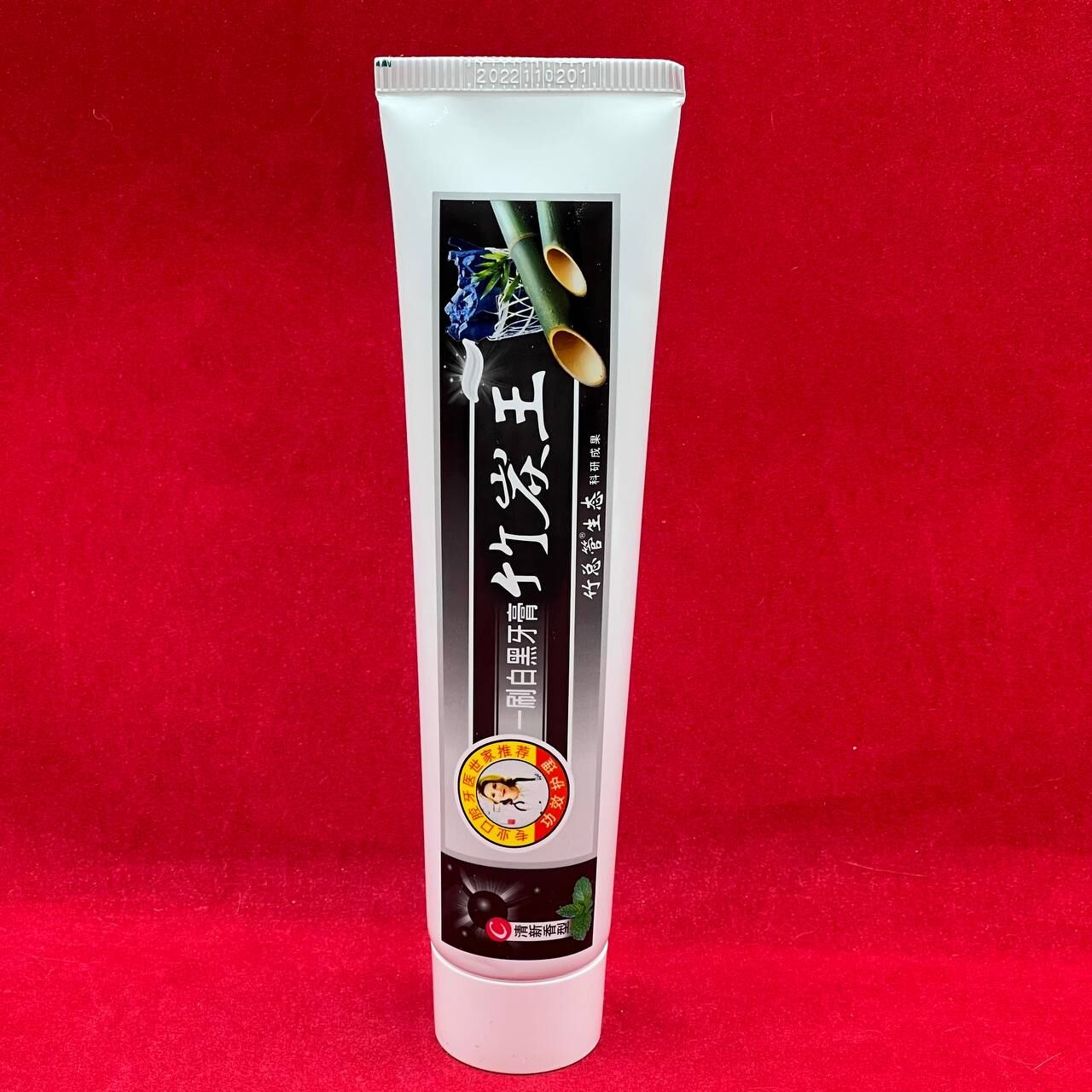 Зубная паста JIEYUMEI черная с бамбуковым углем, 105 гр